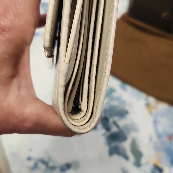 Gucci wallet key case set. Very good condition with very few callouts. - Picture 6 of 11